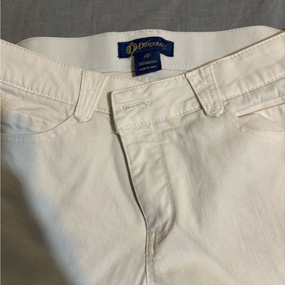 Women's White Jeans - Picture 2 of 3